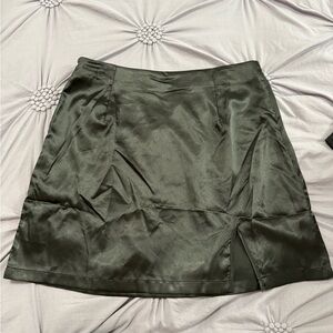 New with tag Black satin mini skirt